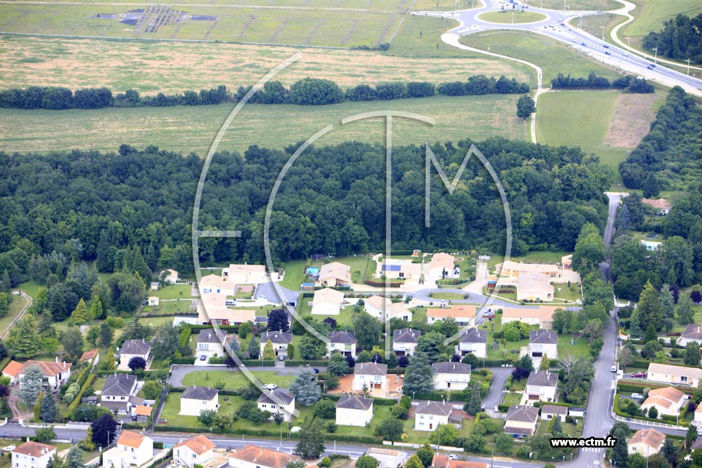 Photo arienne de L'Isle-d'Espagnac (Genvrire)