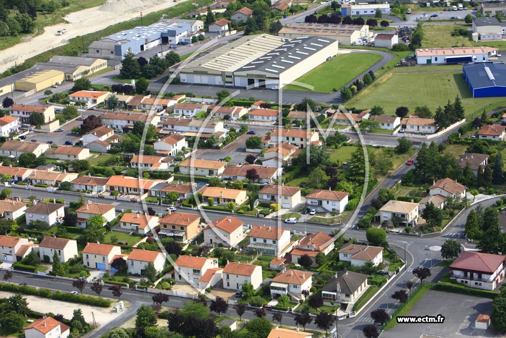 Photo arienne de La Couronne (Stade)