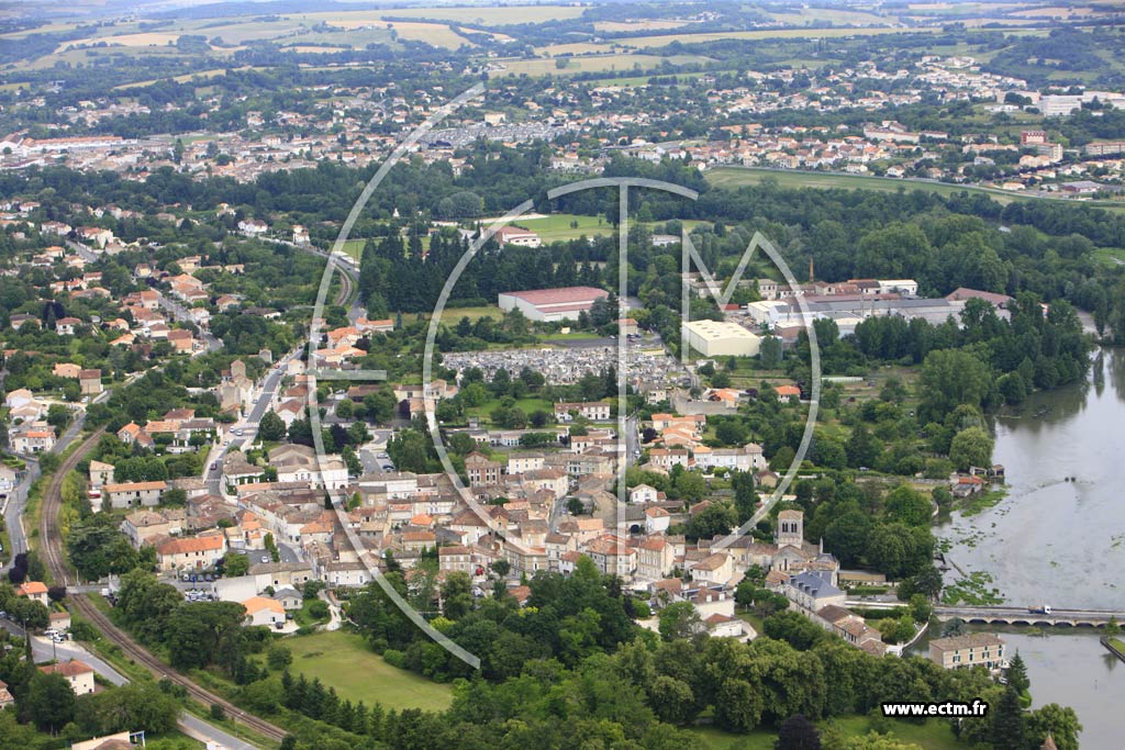 Photo arienne de Magnac-sur-Touvre