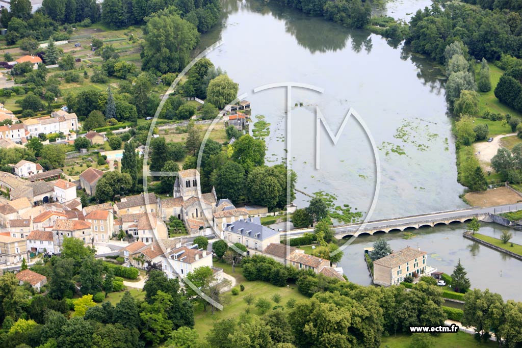 Photo arienne de Magnac-sur-Touvre