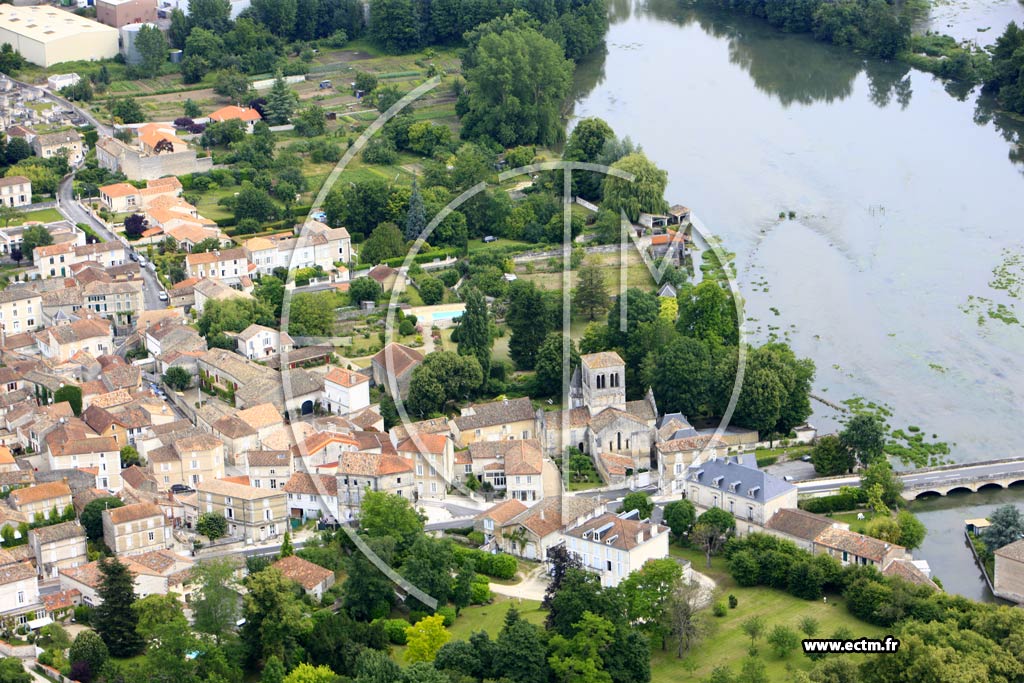 Photo arienne de Magnac-sur-Touvre