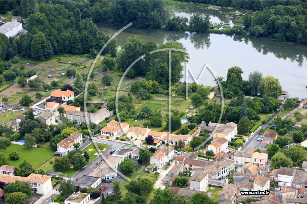 Photo arienne de Magnac-sur-Touvre