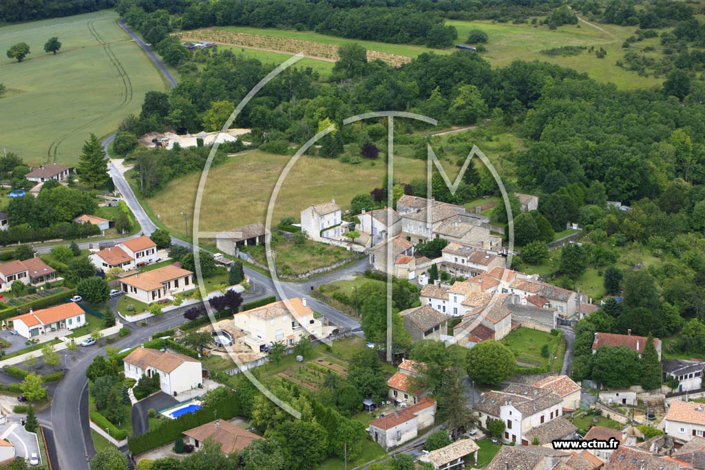 Photo arienne de Magnac-sur-Touvre (Bussac)