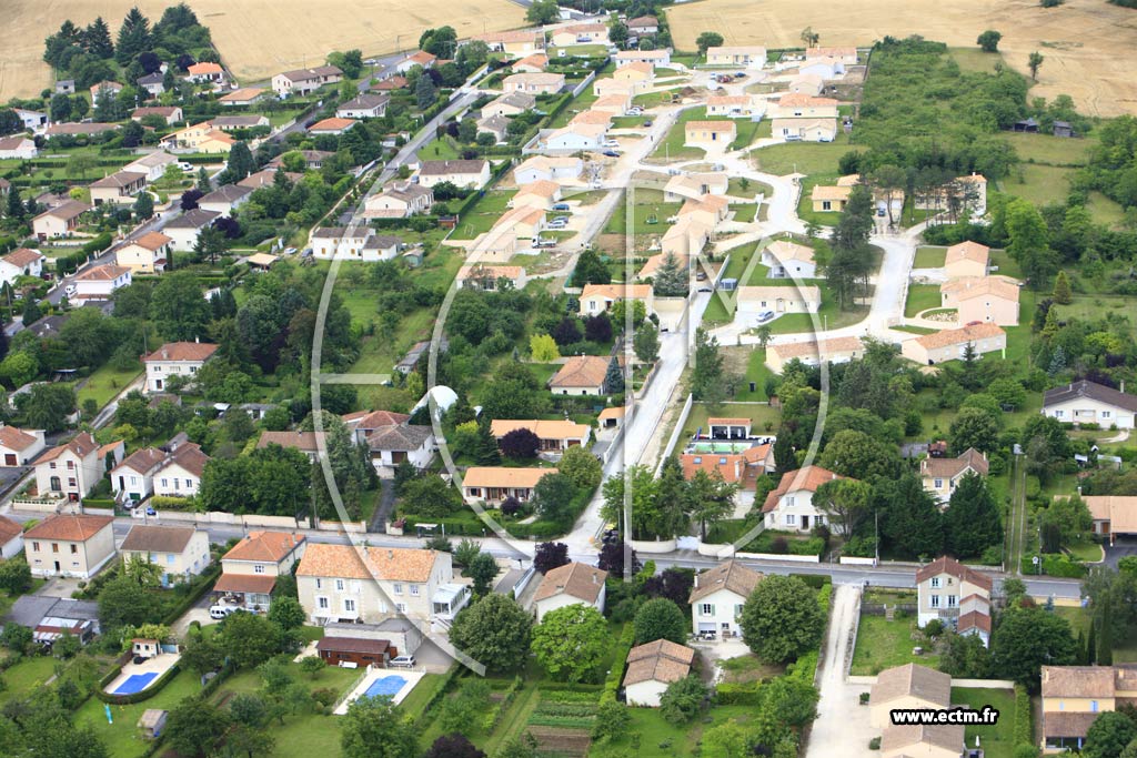 Photo arienne de Magnac-sur-Touvre (Crignolle)