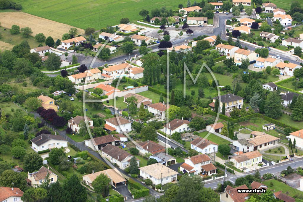 Photo arienne de Magnac-sur-Touvre (Crignolle)