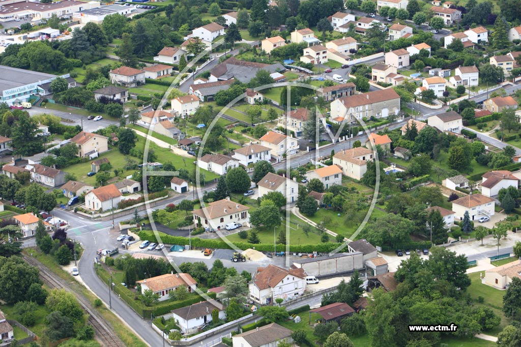 Photo arienne de Magnac-sur-Touvre (Le Renclos)