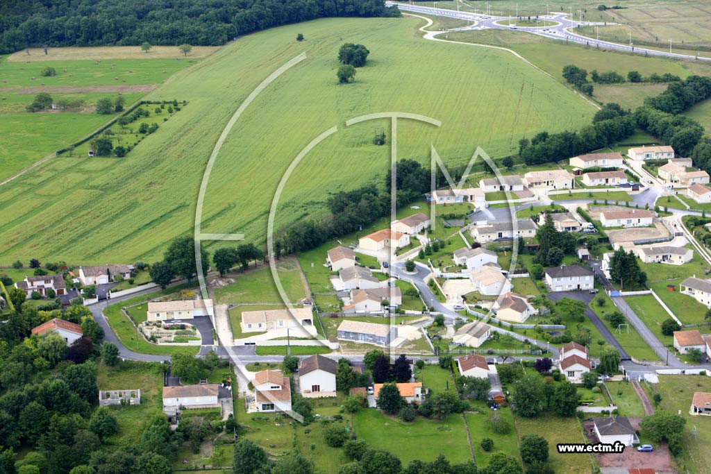 Photo arienne de Magnac-sur-Touvre (Relette)