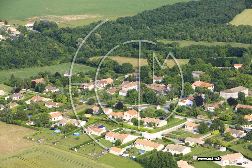 Photo arienne de Mouthiers-sur-Bome (Les Naulets)