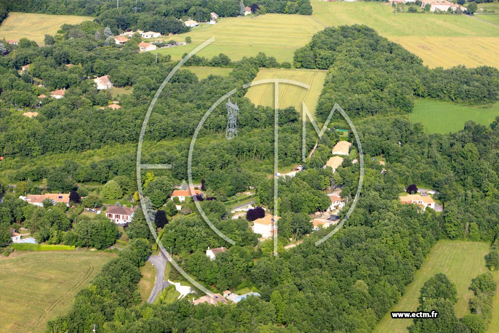 Photo arienne de Mouthiers-sur-Bome (Petit Guillon)