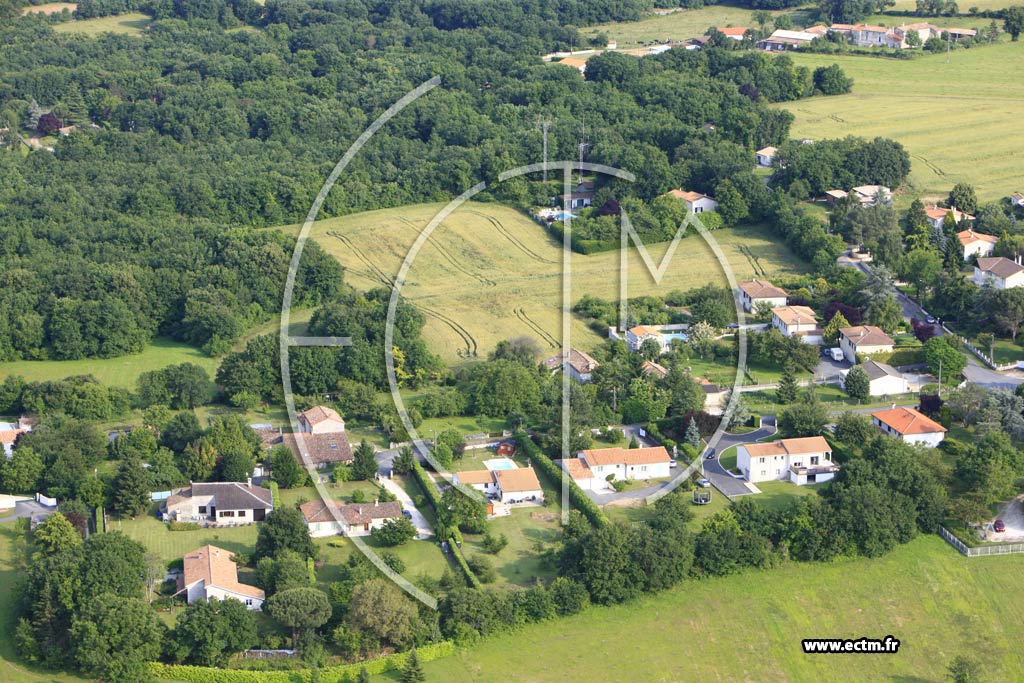 Photo arienne de Mouthiers-sur-Bome (Petit Guillon)