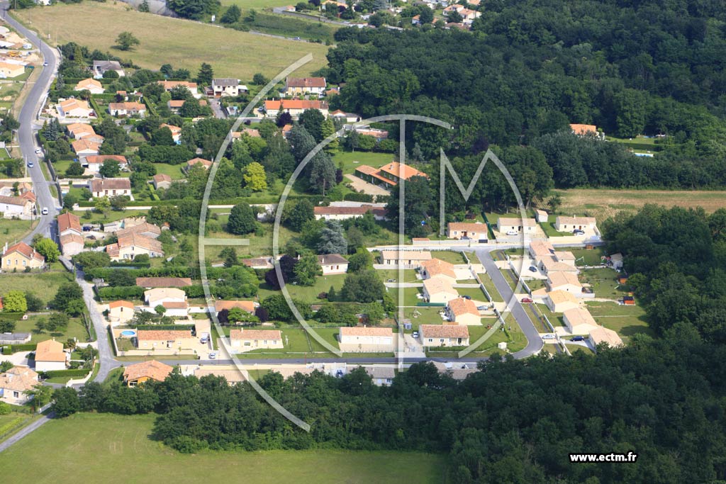 Photo arienne de Roullet-Saint-Estphe (La Font)