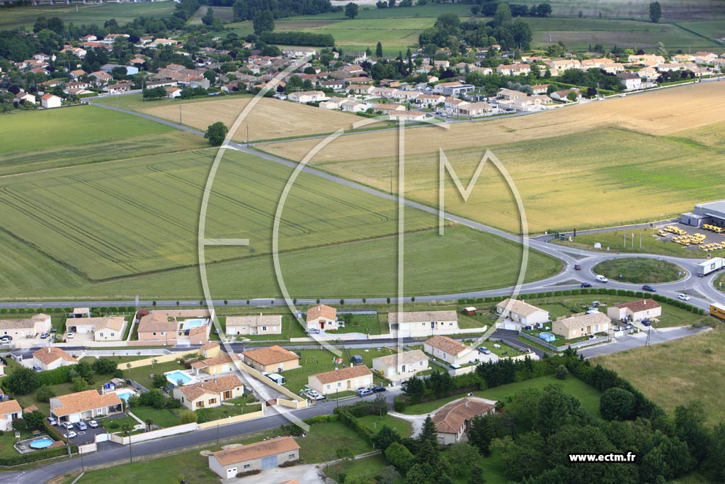 Photo arienne de Roullet-Saint-Estphe (La Raberie)