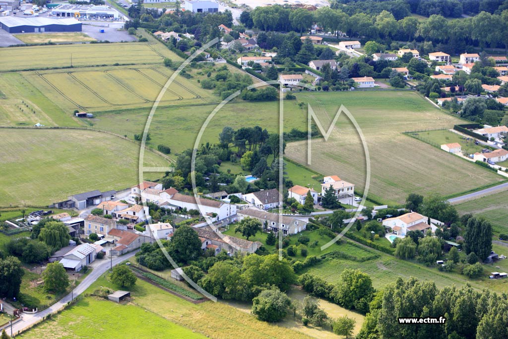 Photo arienne de Roullet-Saint-Estphe (La Raberie)