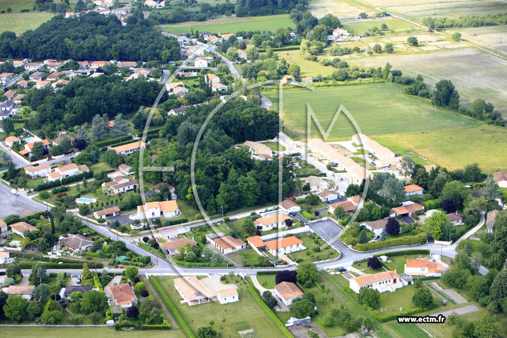 Photo arienne de Roullet-Saint-Estphe (La Raberie)