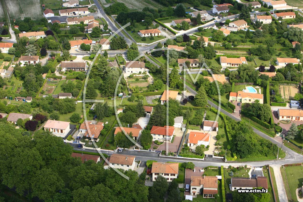 Photo arienne de Roullet-Saint-Estphe (Les Auberaux)