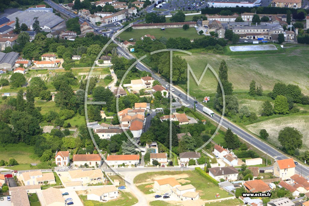 Photo arienne de Roullet-Saint-Estphe (Les Auberaux)
