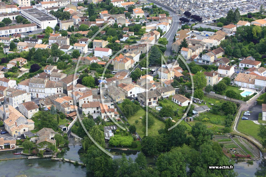 Photo arienne de Ruelle-sur-Touvre