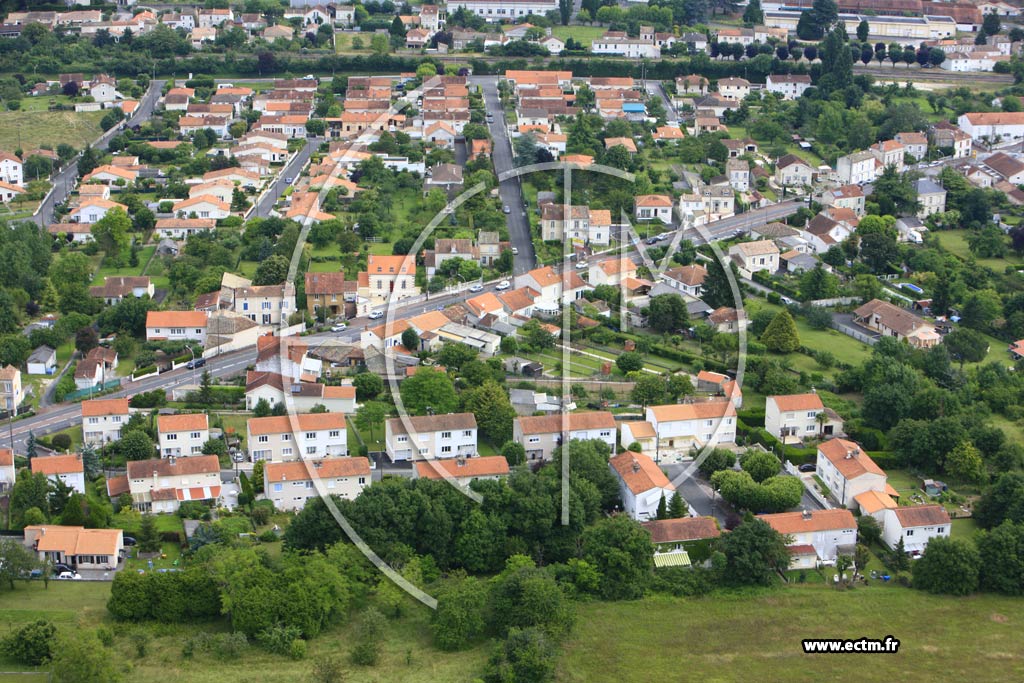 Photo arienne de Ruelle-sur-Touvre