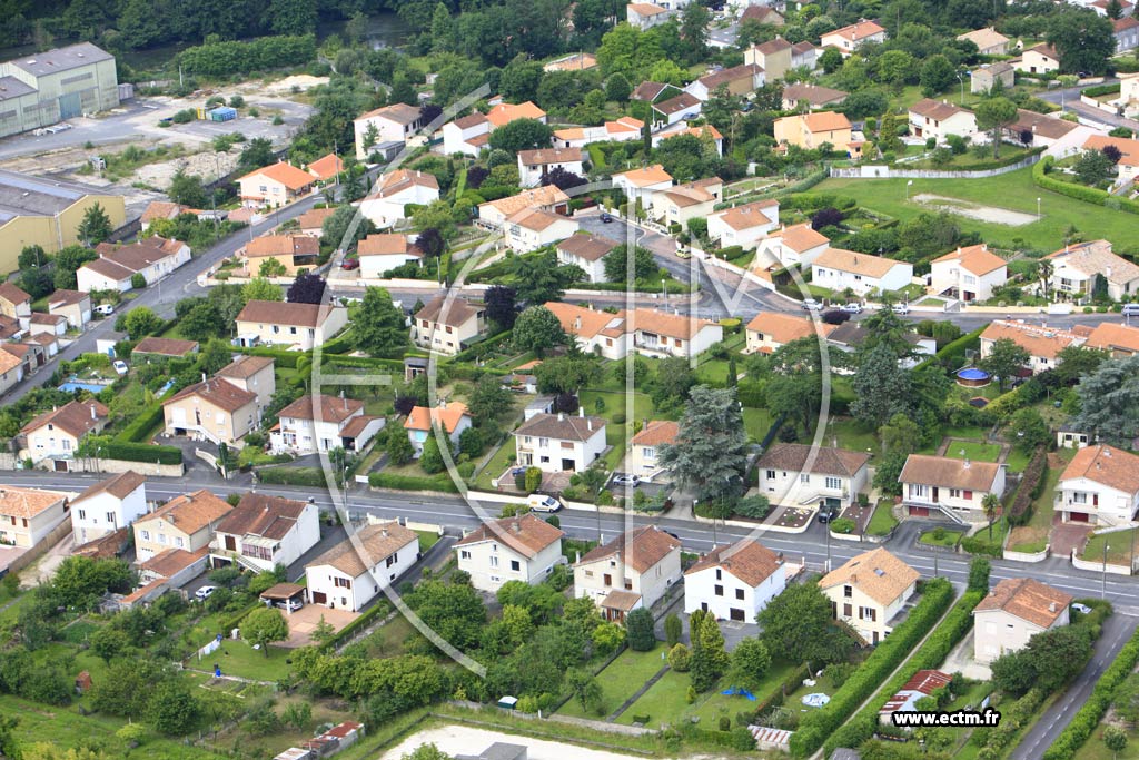 Photo arienne de Ruelle-sur-Touvre (Combe au Loup)