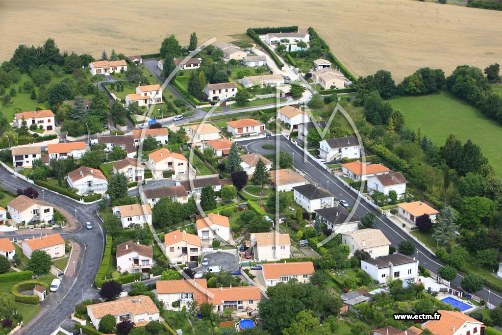 Photo arienne de Ruelle-sur-Touvre (Combe au Loup)