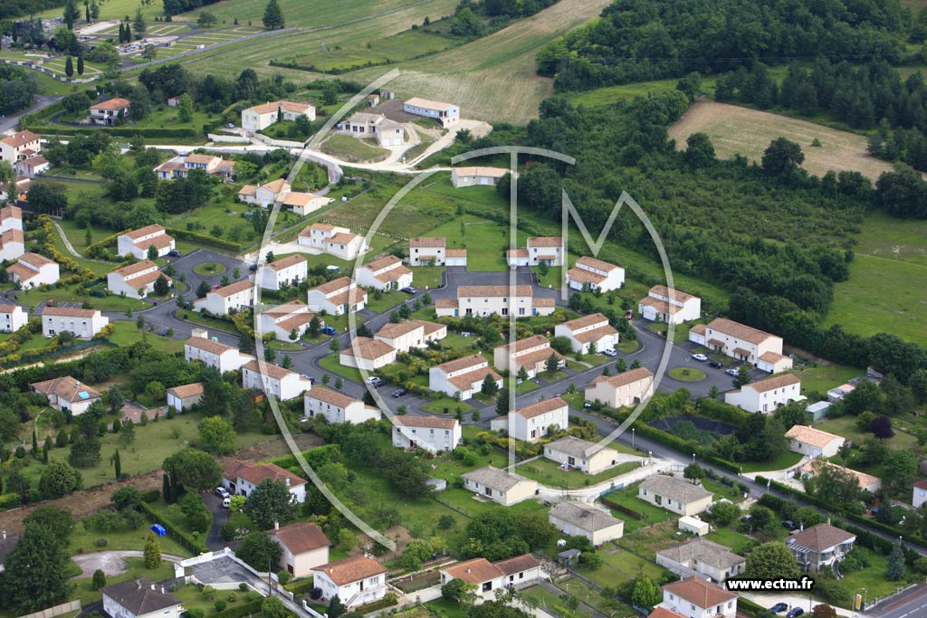 Photo arienne de Ruelle-sur-Touvre (Grands Champs)