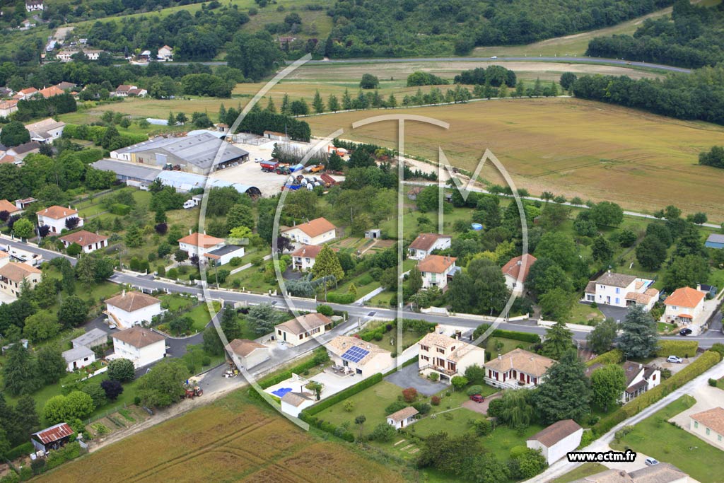 Photo arienne de Ruelle-sur-Touvre (Les Riffauds)