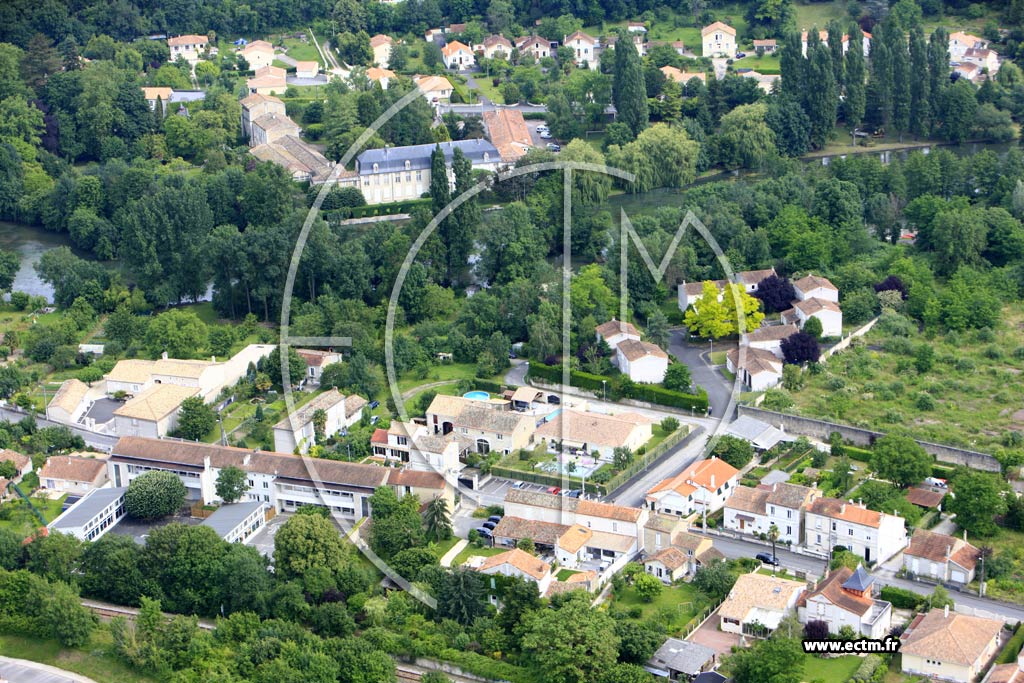 Photo arienne de Ruelle-sur-Touvre (Seguins)