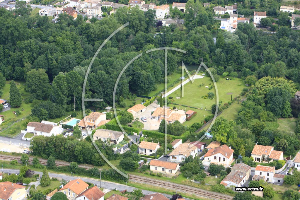 Photo arienne de Ruelle-sur-Touvre (Seguins)