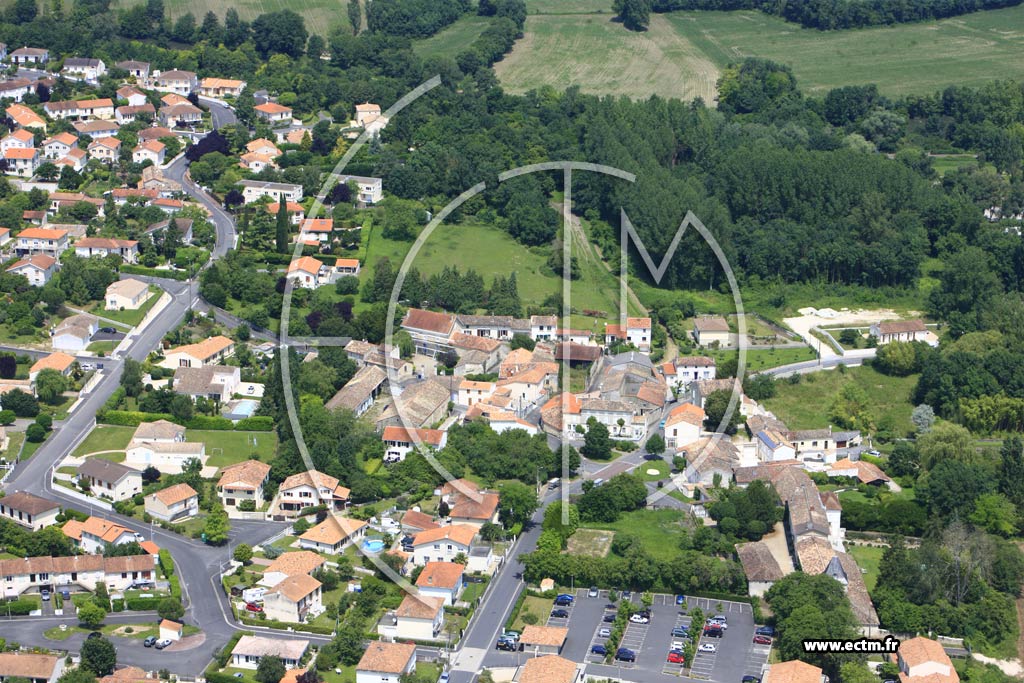 Photo arienne de Saint-Michel (Les Sicauds)