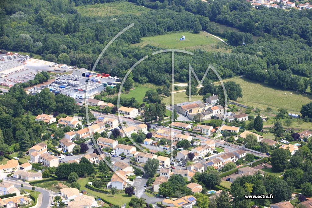 Photo arienne de Saint-Yrieix-sur-Charente (Est)