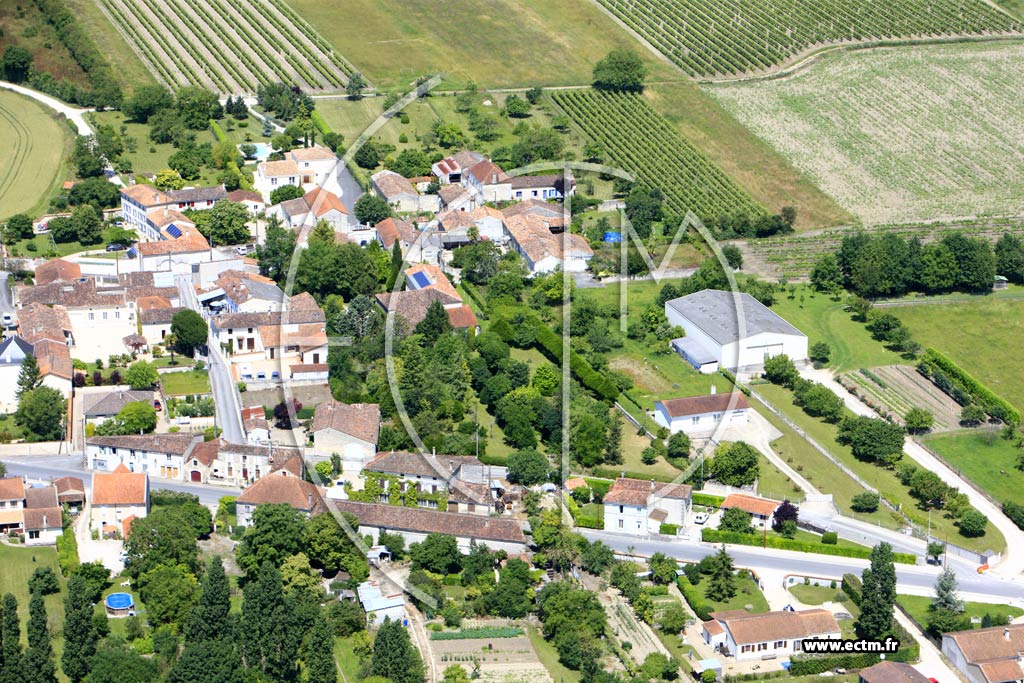 Photo arienne de Chassors (Les Arnauds)