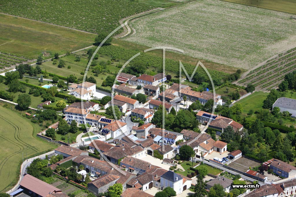 Photo arienne de Chassors (Les Arnauds)