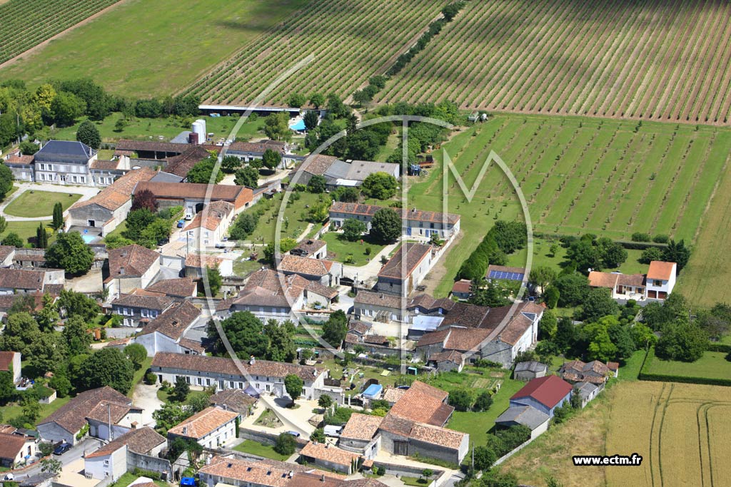 Photo arienne de Chassors (Villeneuve)