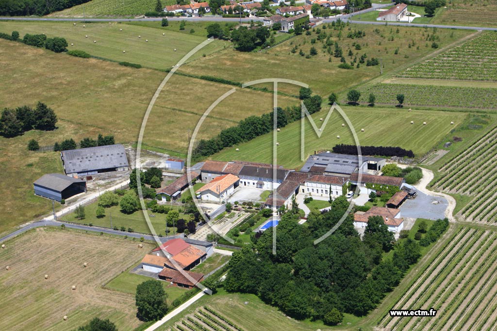 Photo arienne de Cherves-Richemont (L'Ermitage)