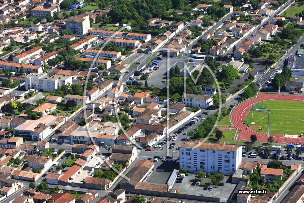 Photo arienne de Cognac (Faubourg d'Angoulme)