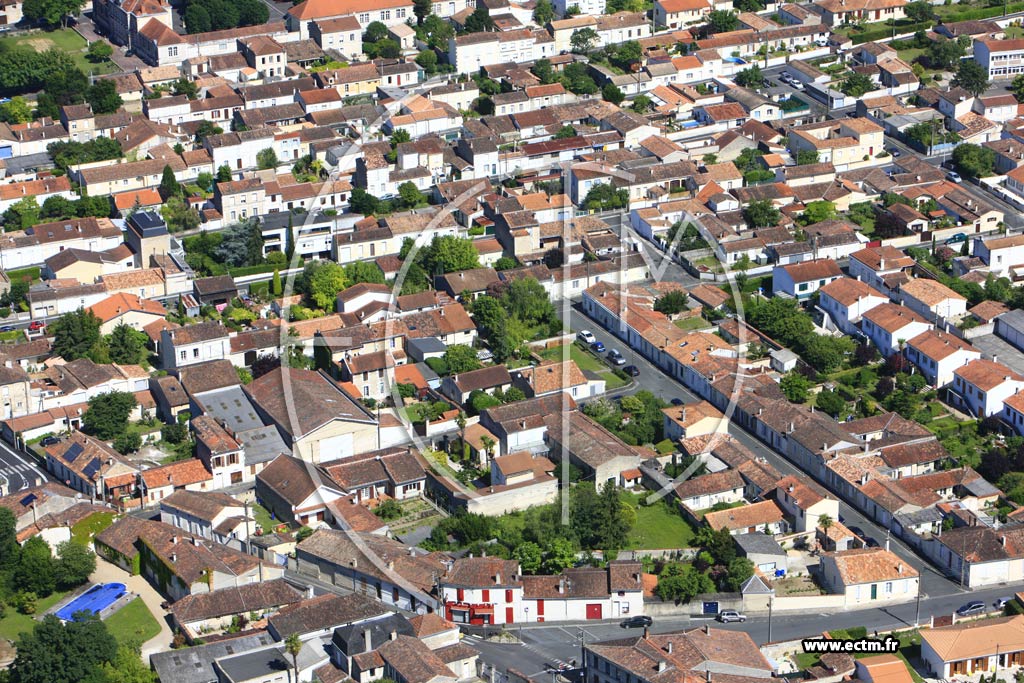 Photo arienne de Cognac (Faubourg d'Angoulme)