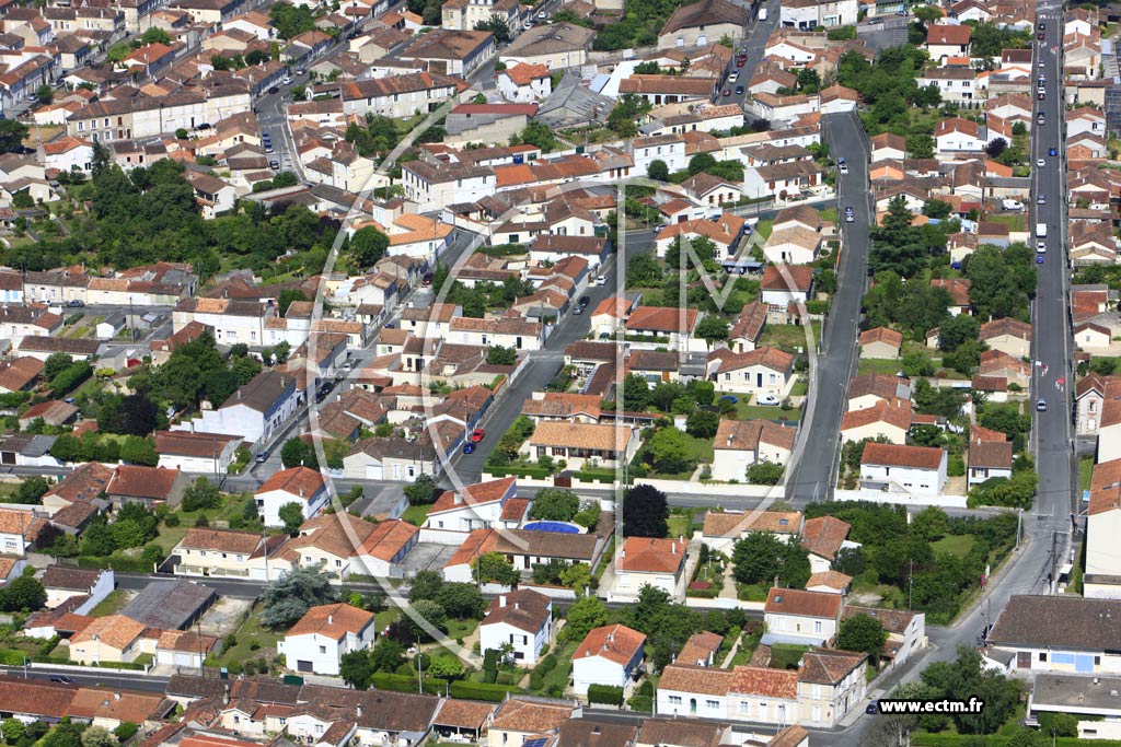 Photo arienne de Cognac (Faubourg d'Angoulme)