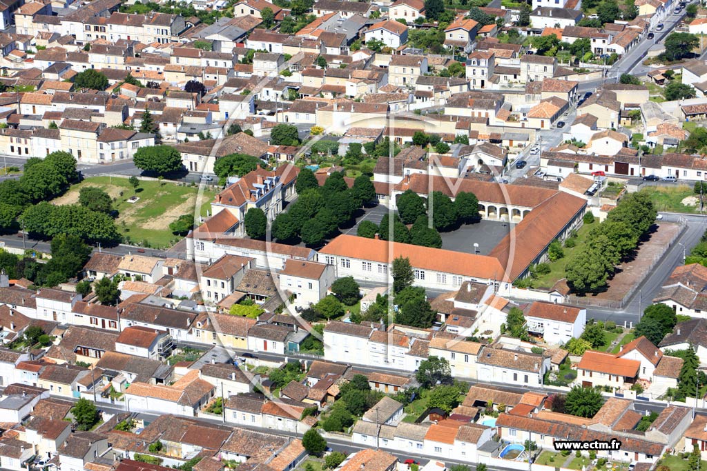 Photo arienne de Cognac (Faubourg d'Angoulme)