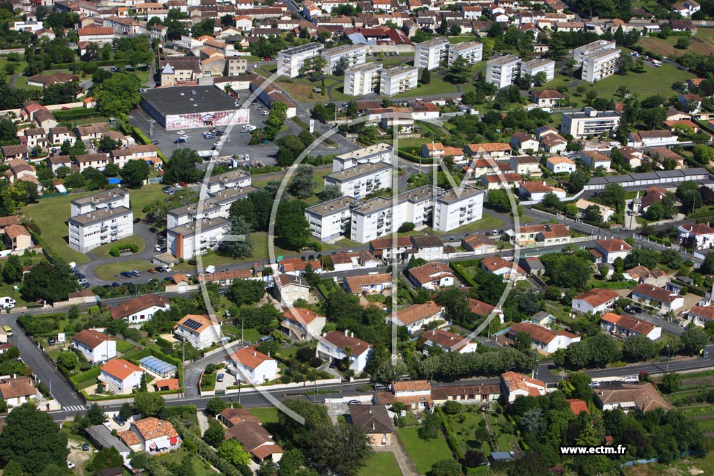 Photo arienne de Cognac (Faubourg d'Angoulme)