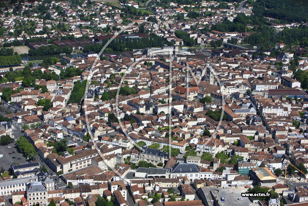 Photo arienne de Cognac (Sacr Coeur)