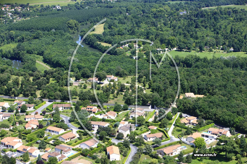 Photo arienne de Cognac (Saint-Jacques)