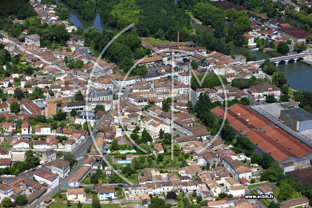 Photo arienne de Cognac (Saint-Jacques)