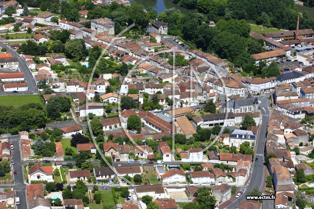Photo arienne de Cognac (Saint-Jacques)