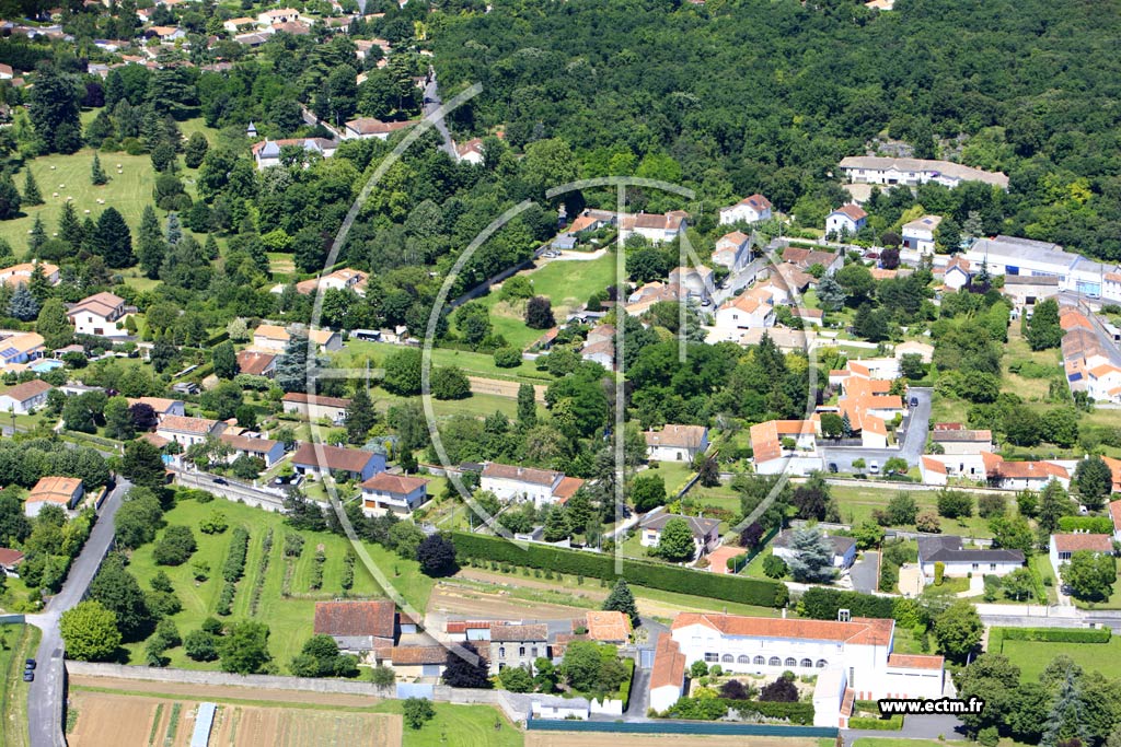 Photo arienne de Cognac (Saint-Jacques)