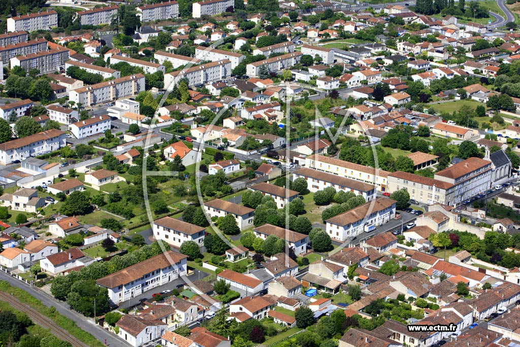 Photo arienne de Cognac (Saint-Martin)