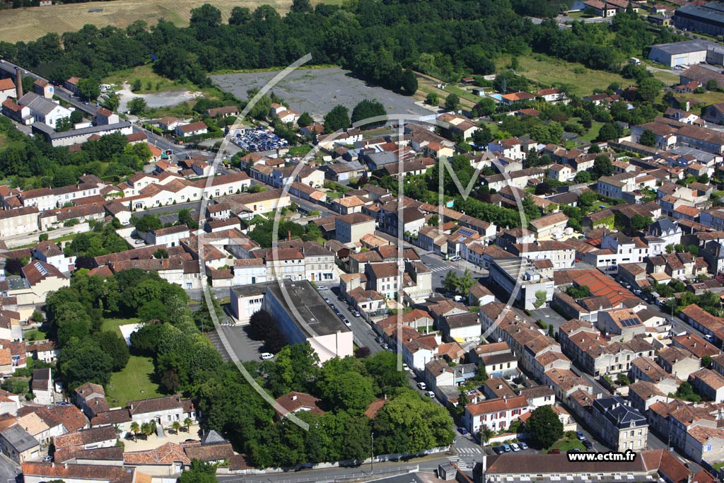 Photo arienne de Cognac (Saint-Martin)