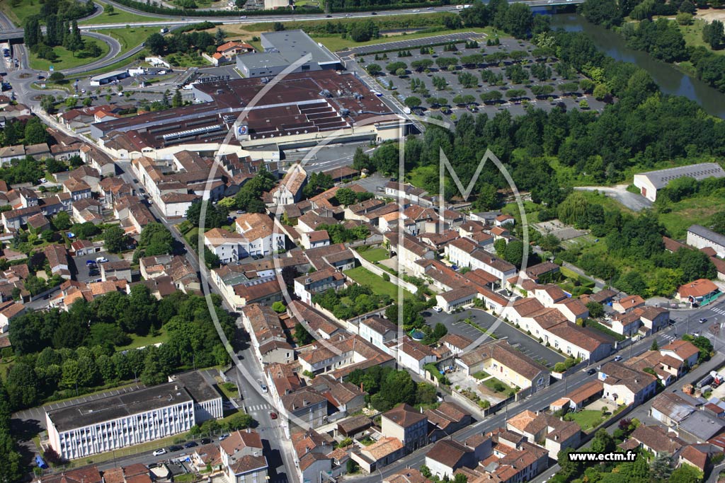 Photo arienne de Cognac (Saint-Martin)