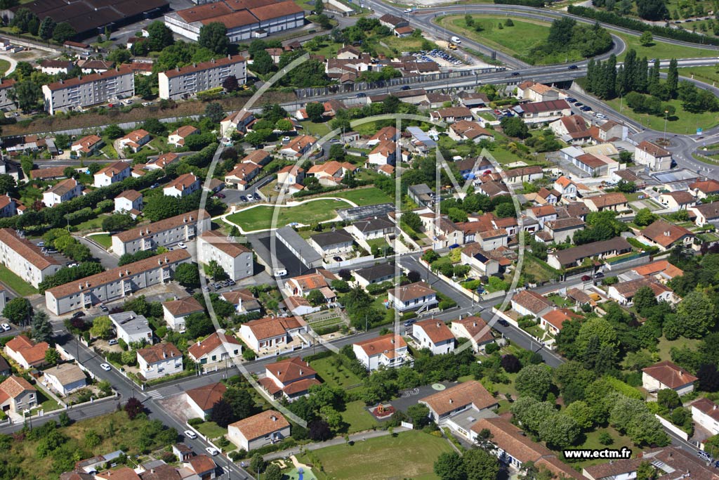 Photo arienne de Cognac (Saint-Martin)