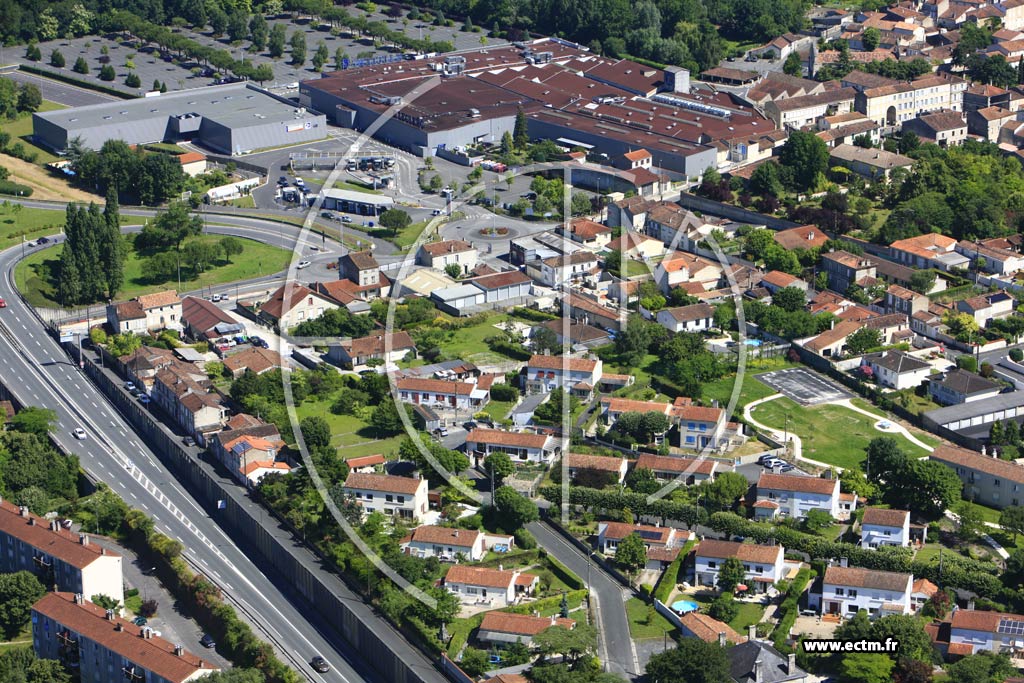 Photo arienne de Cognac (Saint-Martin)