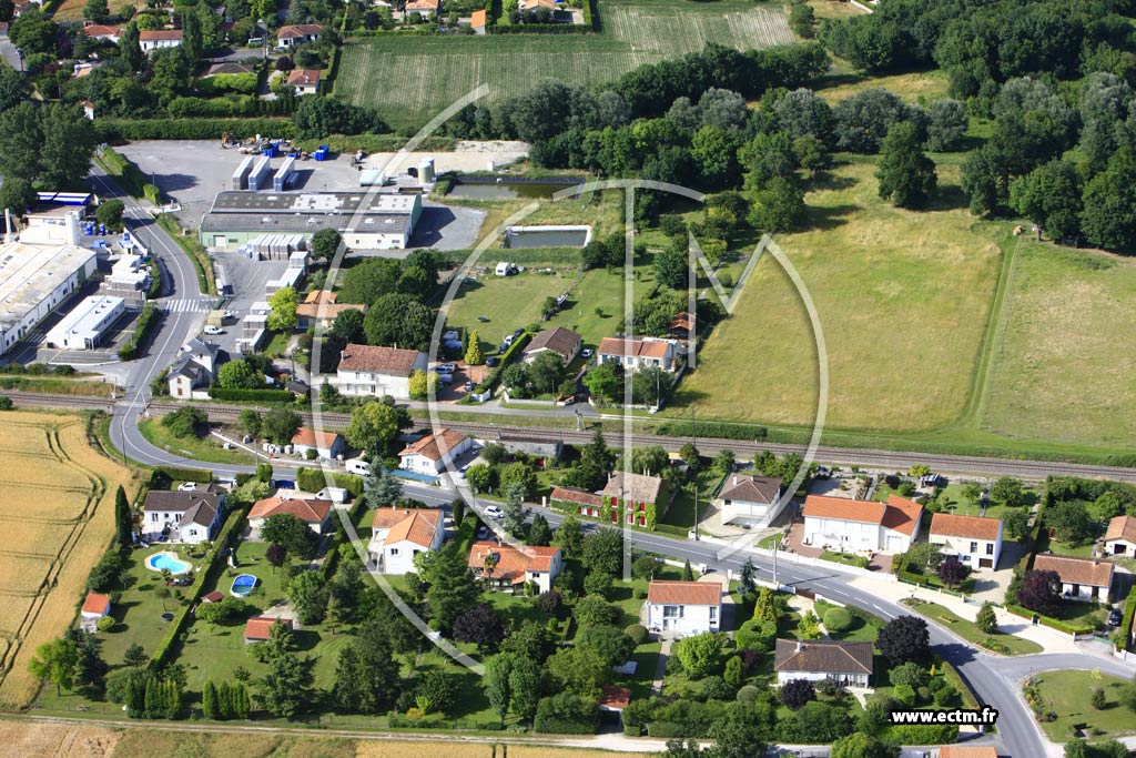 Photo arienne de Gensac-la-Pallue (Les Gascards)